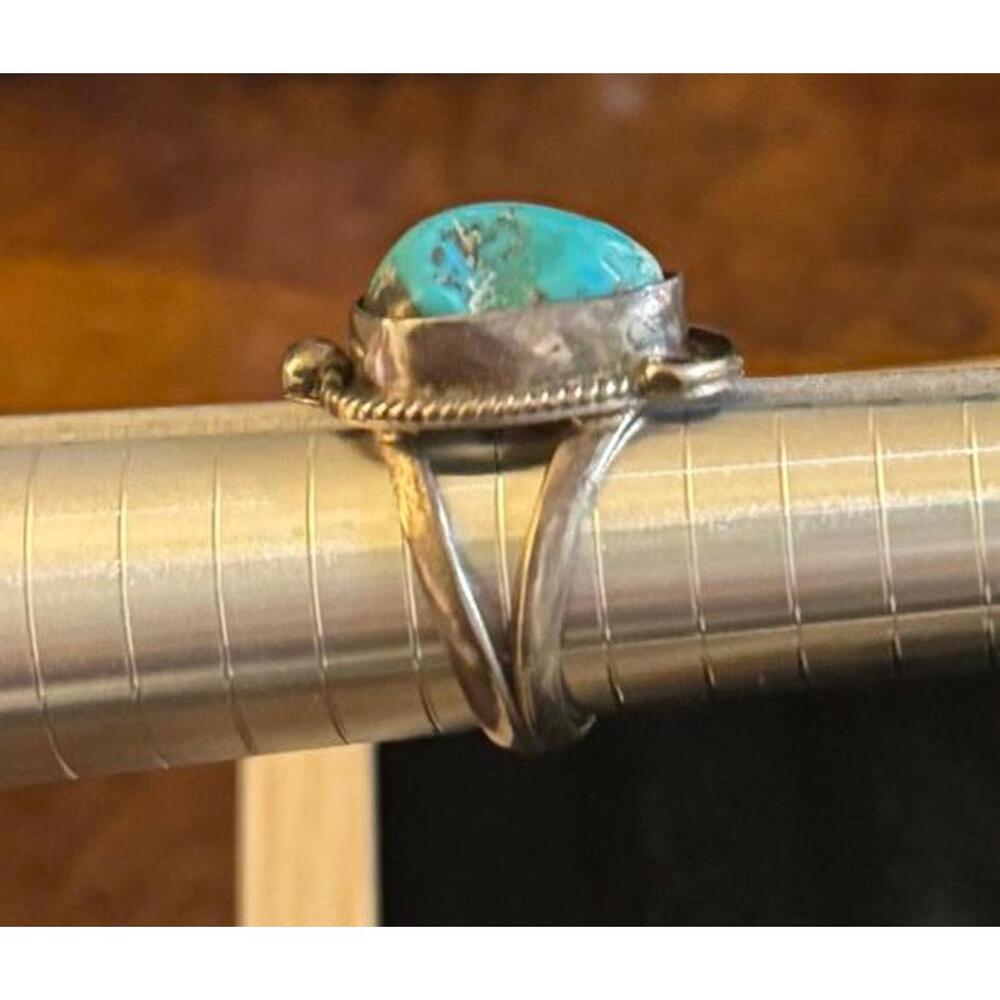 Stunning Turquoise Sterling Silver Ring